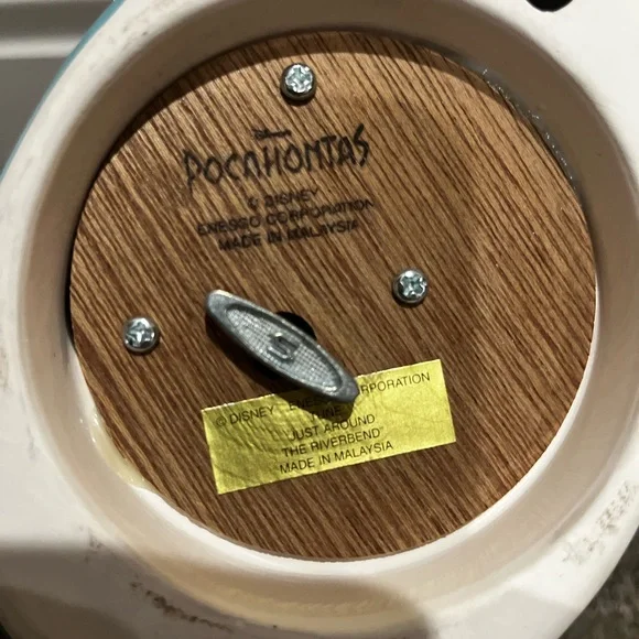 Vintage Pocahontas music box - Picture 3 of 3